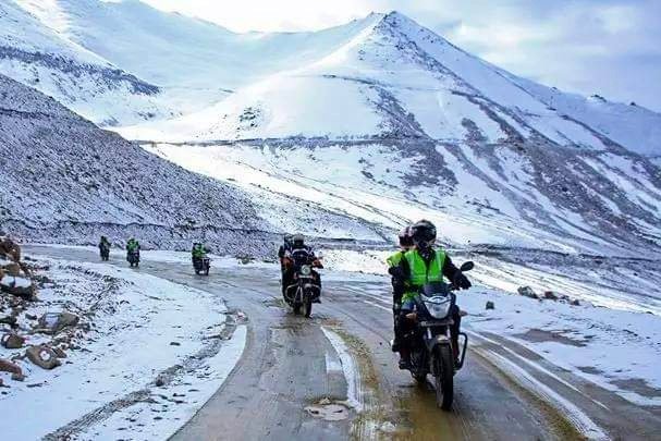 Bike in snow passes