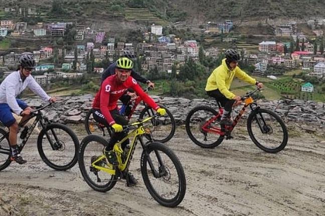 Cycling in Manali